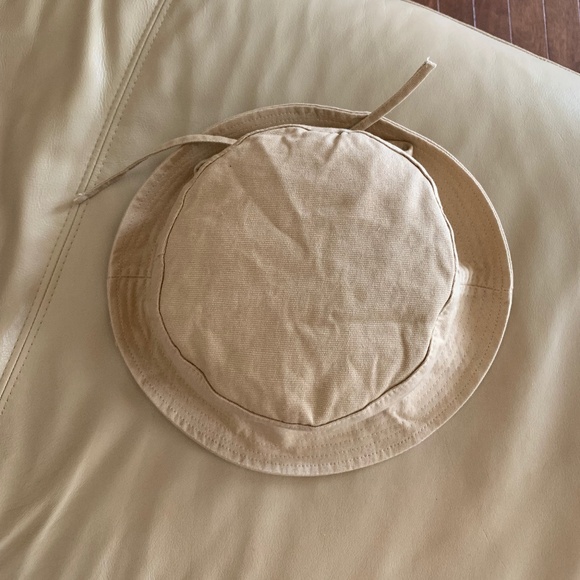 JACQUEMUS Beige Le Papier 'Le Bob Gadjo' Hat - Picture 7 of 11